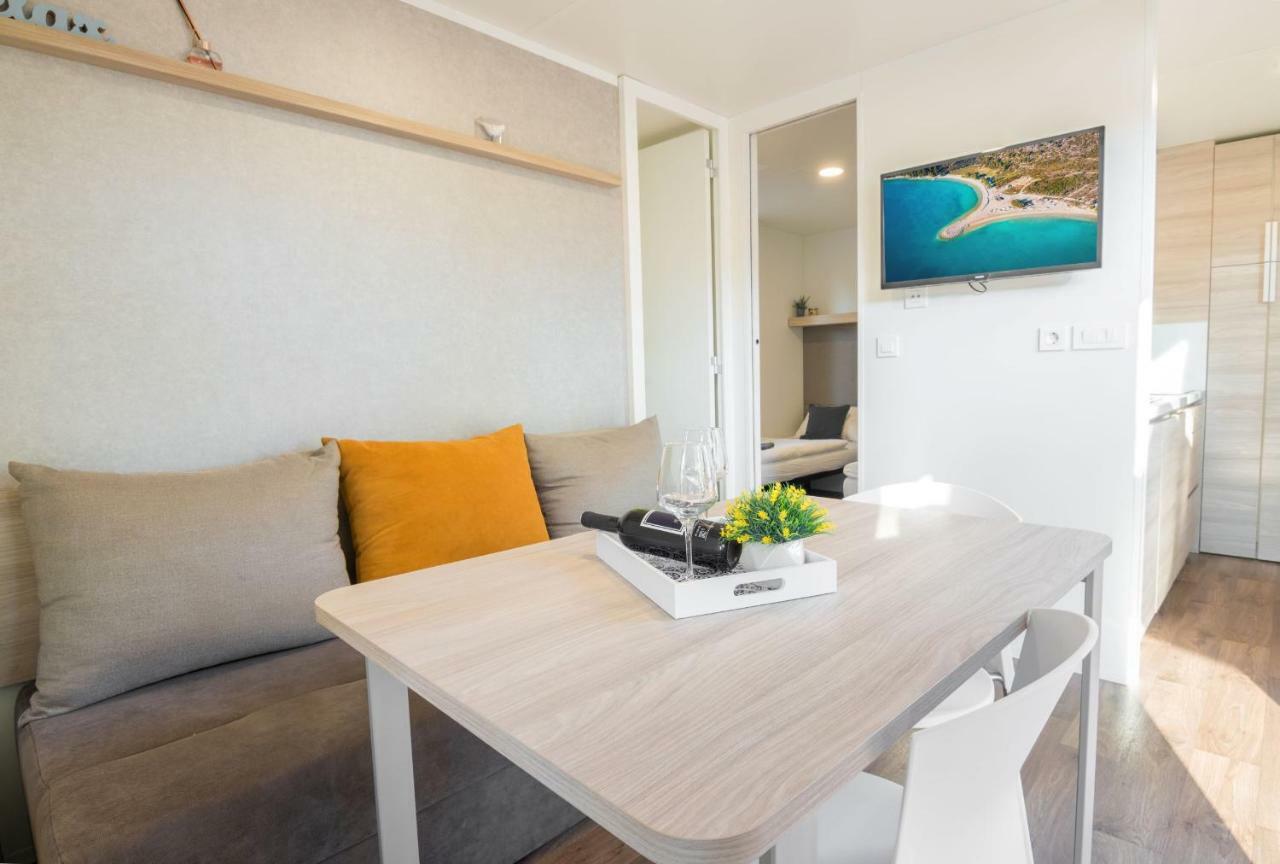 Apartments And Mobile Homes Makarska Exterior foto